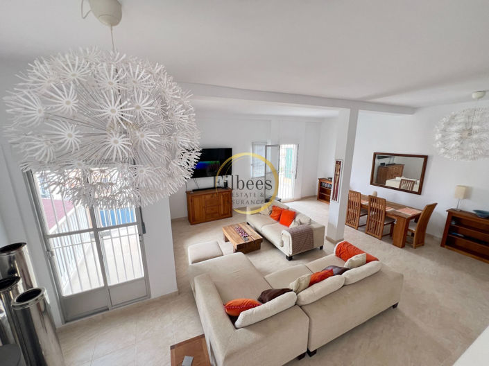 Image No.7-4 Bed House for sale