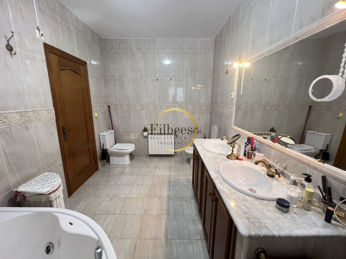 Image No.13-3 Bed Villa for sale