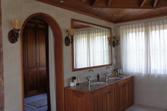 Image No.28-10 Bed House/Villa for sale