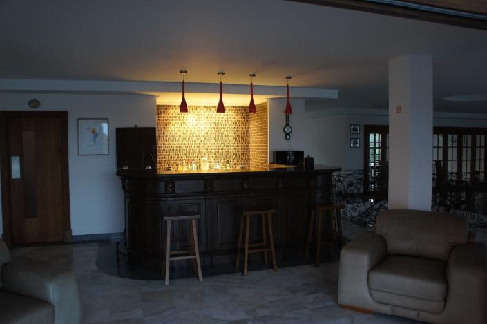 Image No.18-10 Bed House/Villa for sale