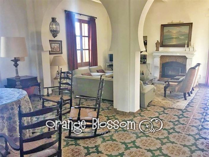 Image No.20-7 Bed Villa for sale