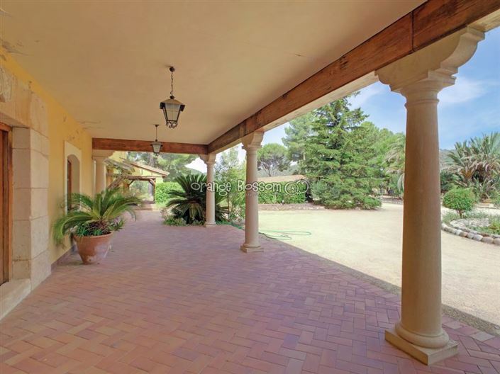 Image No.11-8 Bed Villa for sale