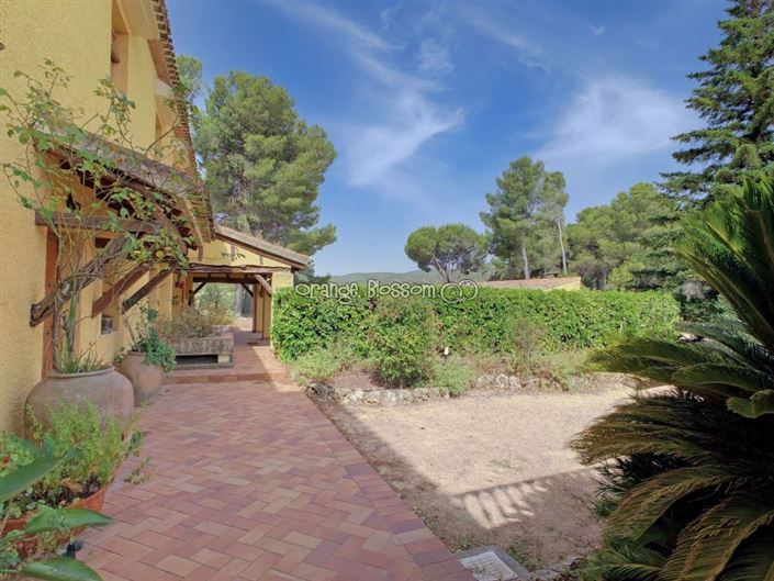 Image No.19-8 Bed Villa for sale