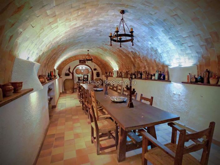 Image No.40-8 Bed Villa for sale