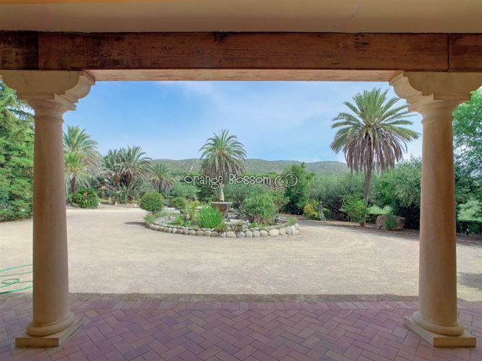 Image No.9-8 Bed Villa for sale