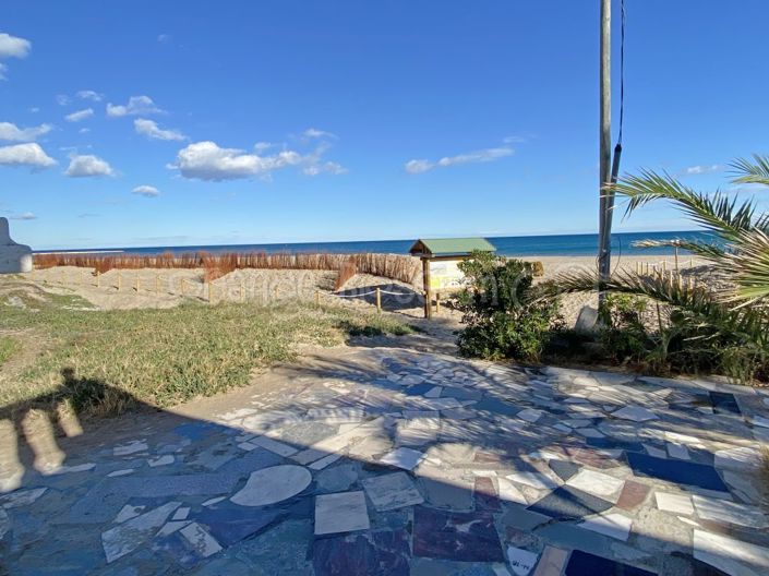 Image No.11-9 Bed Chalet for sale