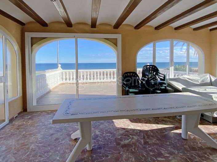 Image No.14-9 Bed Chalet for sale