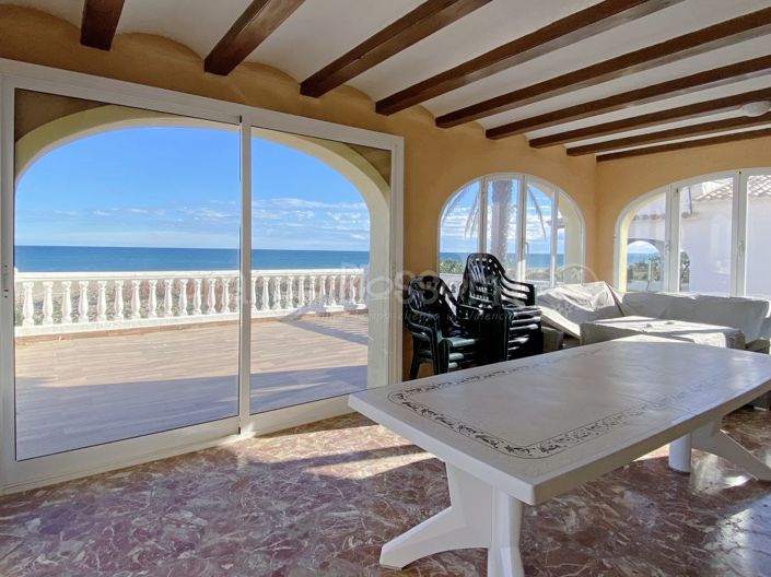 Image No.15-9 Bed Chalet for sale