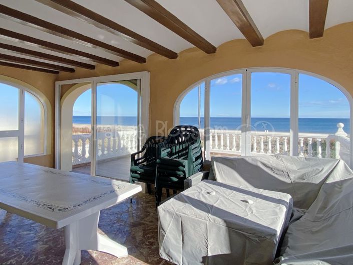 Image No.16-9 Bed Chalet for sale