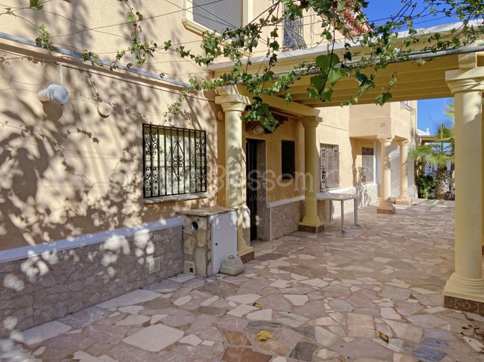 Image No.40-9 Bed Chalet for sale