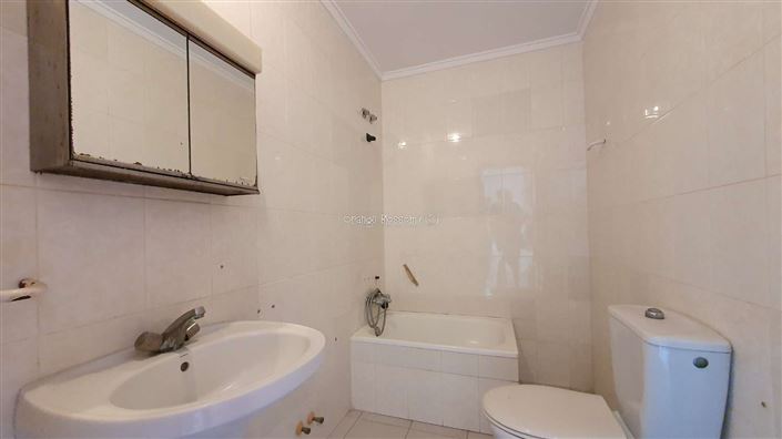 Image No.43-14 Bed Townhouse for sale