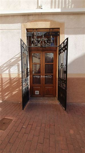 Image No.7-14 Bed Townhouse for sale