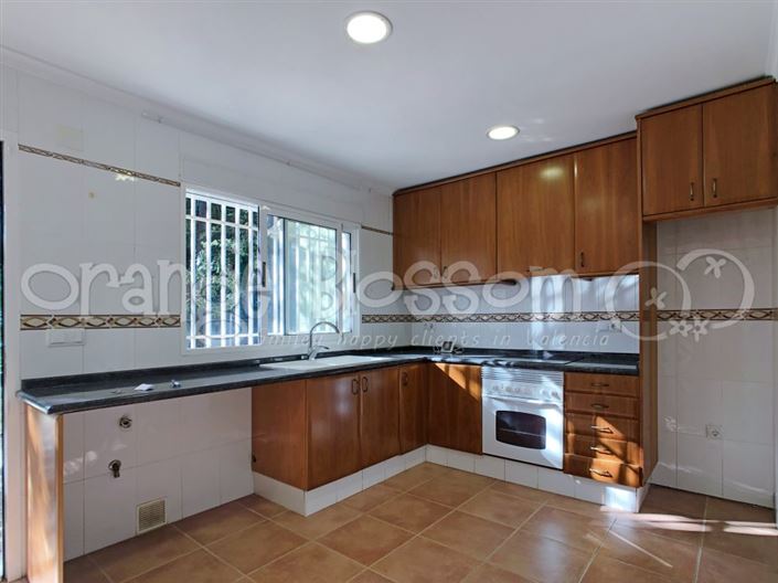 Image No.33-5 Bed Villa for sale