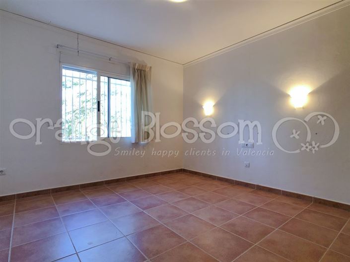 Image No.44-5 Bed Villa for sale