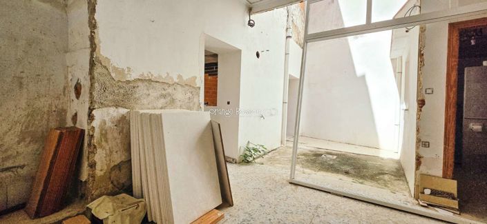 Image No.23-6 Bed Townhouse for sale