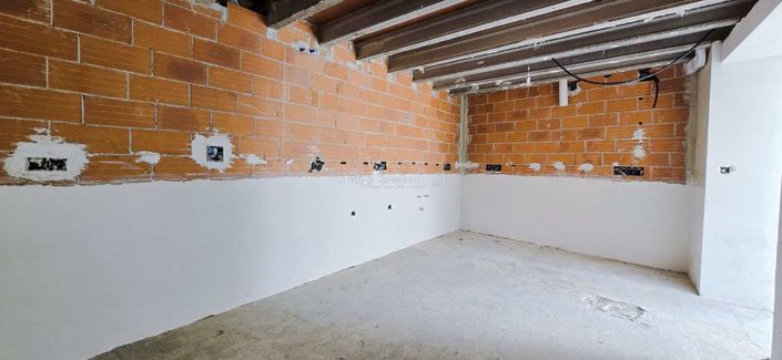 Image No.33-6 Bed Townhouse for sale