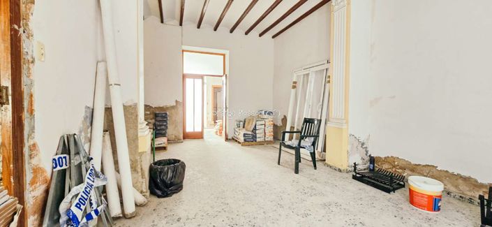 Image No.9-6 Bed Townhouse for sale