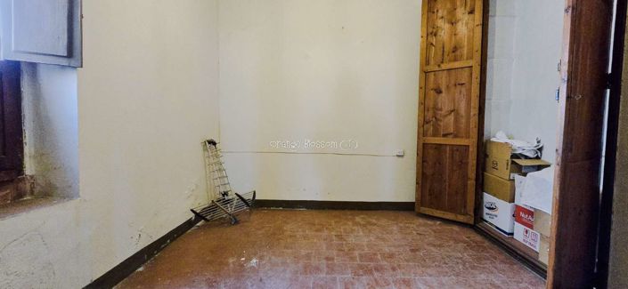 Image No.50-6 Bed Townhouse for sale