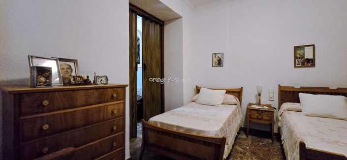 Image No.11-4 Bed Townhouse for sale