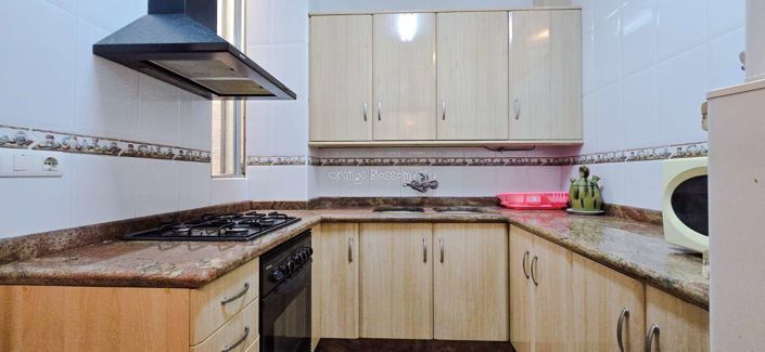 Image No.26-4 Bed Townhouse for sale