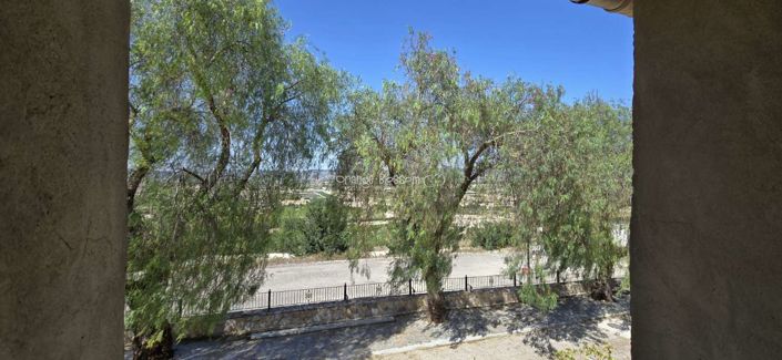 Image No.44-4 Bed Townhouse for sale