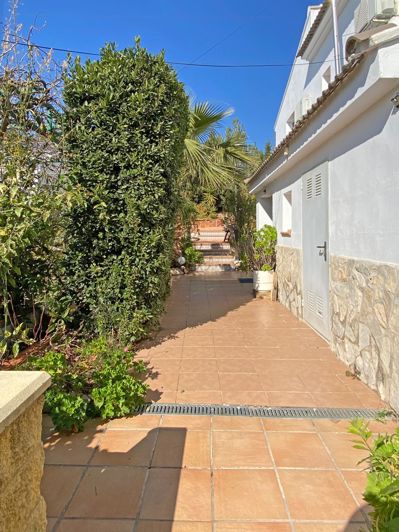 Image No.23-9 Bed Villa for sale