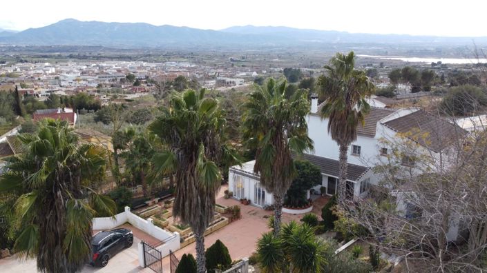 Image No.4-9 Bed Villa for sale