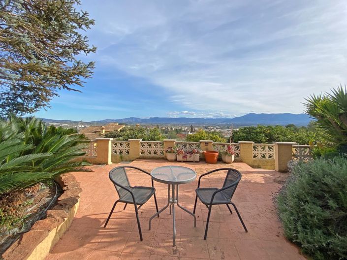 Image No.5-9 Bed Villa for sale