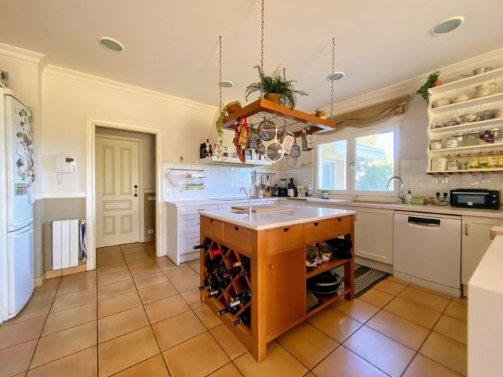 Image No.28-5 Bed Villa for sale