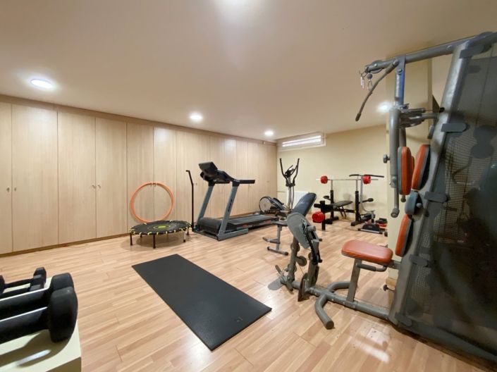 Image No.38-5 Bed Villa for sale