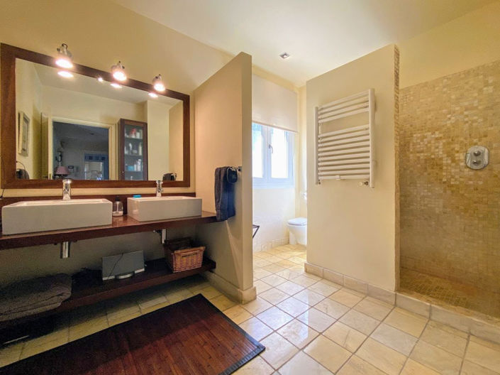 Image No.42-5 Bed Villa for sale