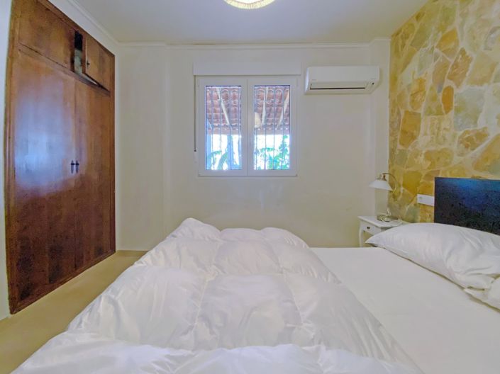 Image No.51-7 Bed Chalet for sale