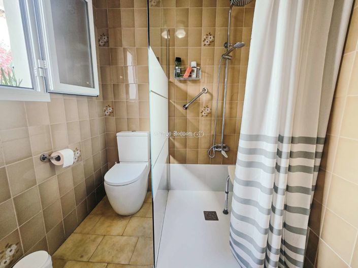 Image No.50-6 Bed Townhouse for sale