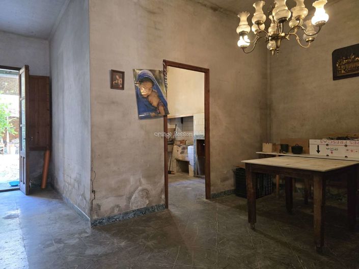 Image No.15-5 Bed Townhouse for sale