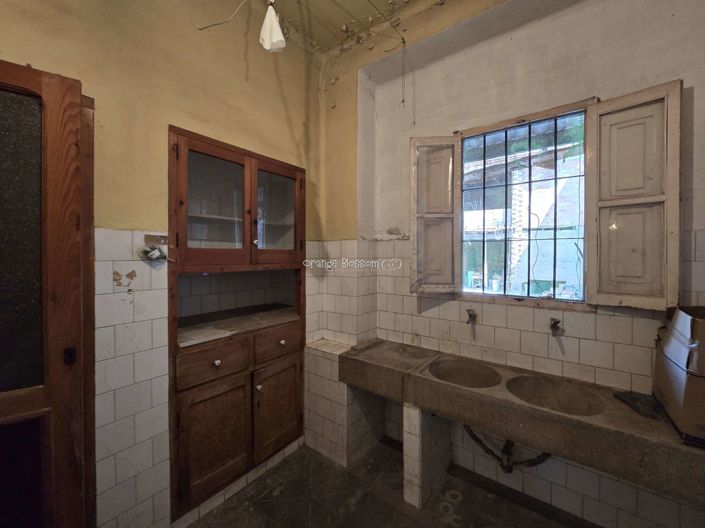 Image No.22-5 Bed Townhouse for sale