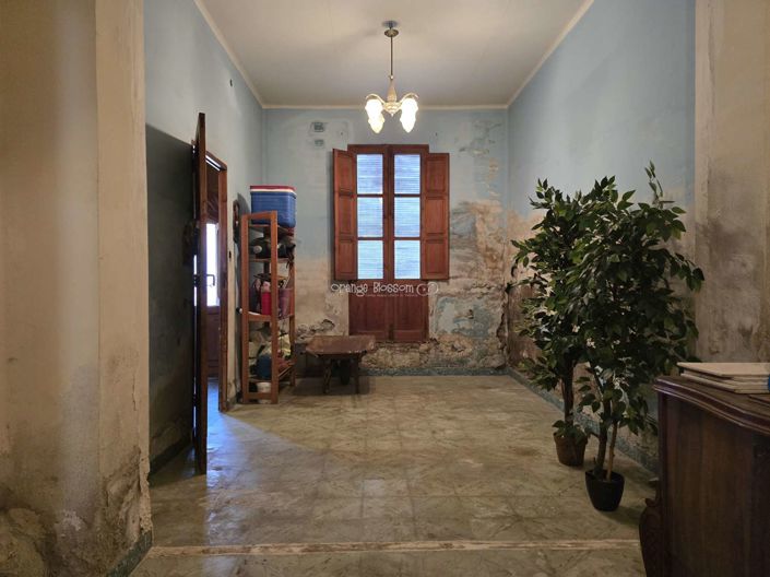 Image No.4-5 Bed Townhouse for sale