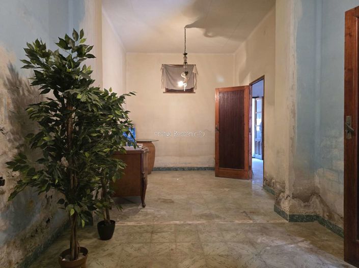 Image No.6-5 Bed Townhouse for sale