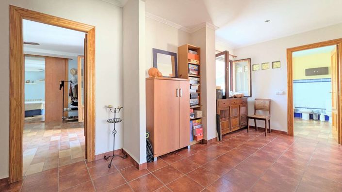 Image No.23-5 Bed Property for sale