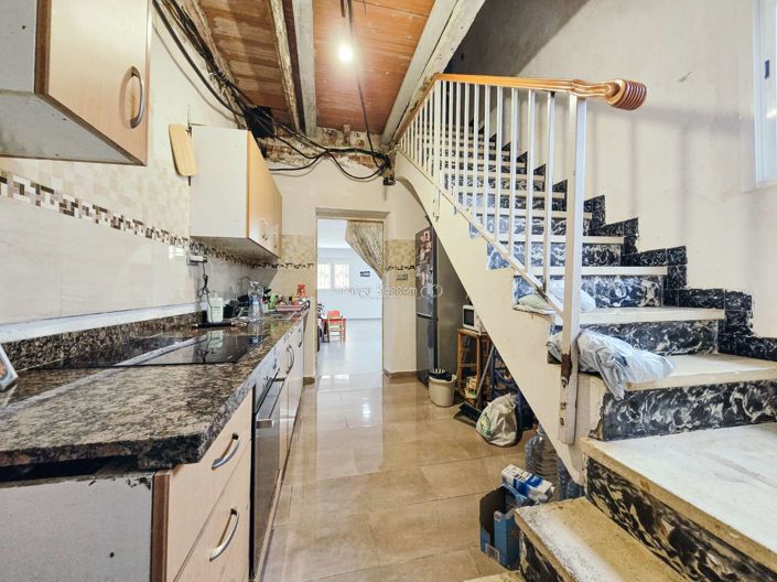 Image No.18-2 Bed Townhouse for sale