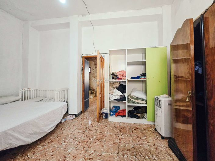 Image No.25-2 Bed Townhouse for sale