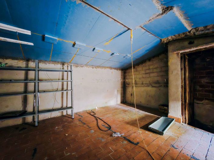 Image No.33-2 Bed Townhouse for sale