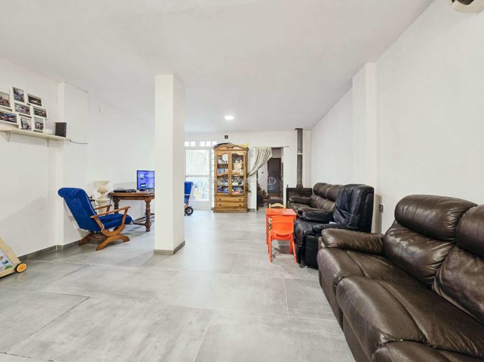 Image No.4-2 Bed Townhouse for sale