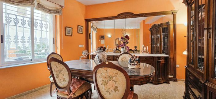 Image No.10-4 Bed Townhouse for sale