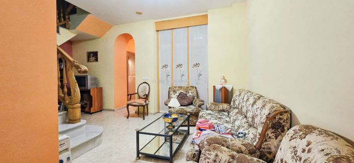 Image No.13-4 Bed Townhouse for sale