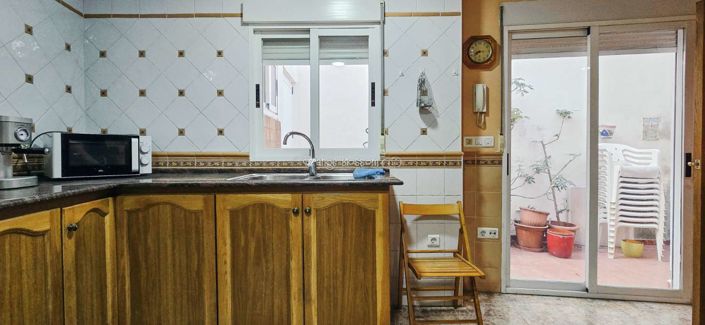 Image No.28-4 Bed Townhouse for sale