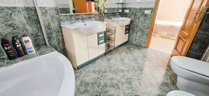 Image No.49-4 Bed Townhouse for sale