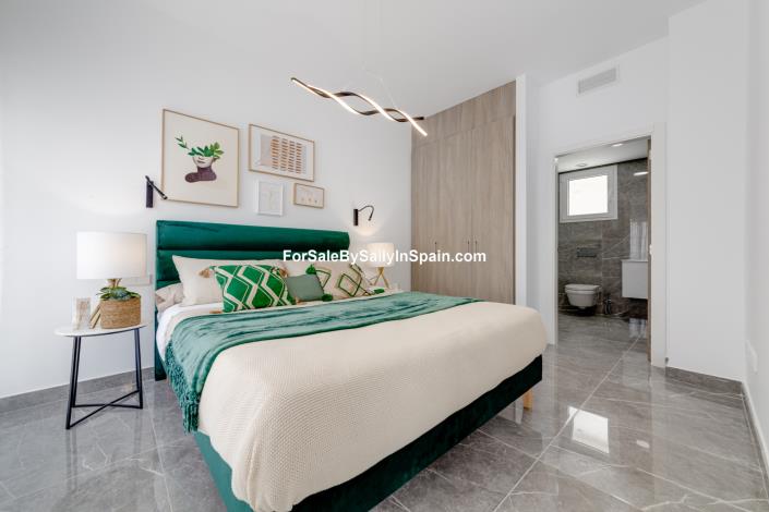 Image No.31-2 Bed Apartment for sale