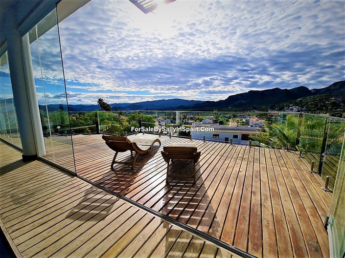 Image No.4-4 Bed Villa for sale