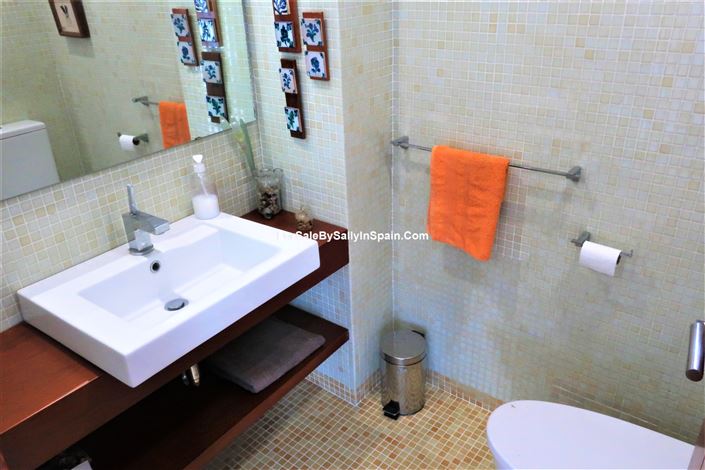 Image No.42-4 Bed Villa for sale