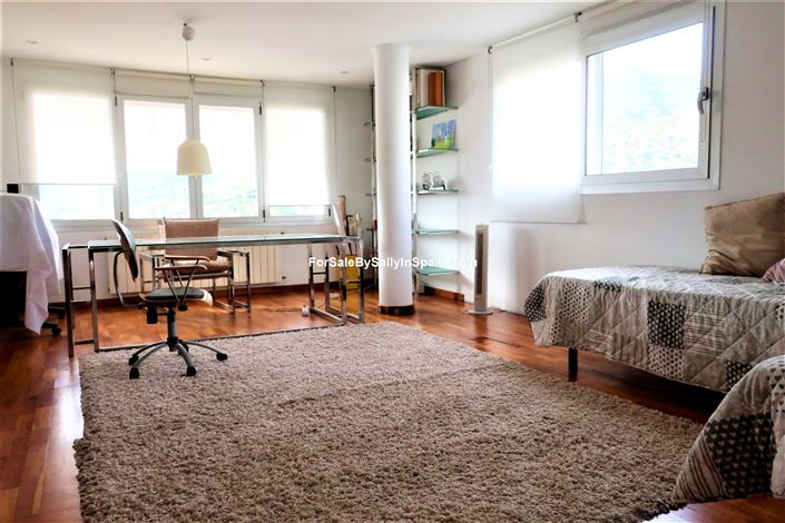 Image No.44-4 Bed Villa for sale